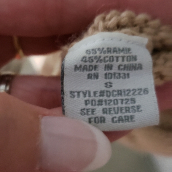 Charlotte Russe Hooded Sleeveless Sweater - Picture 2 of 10